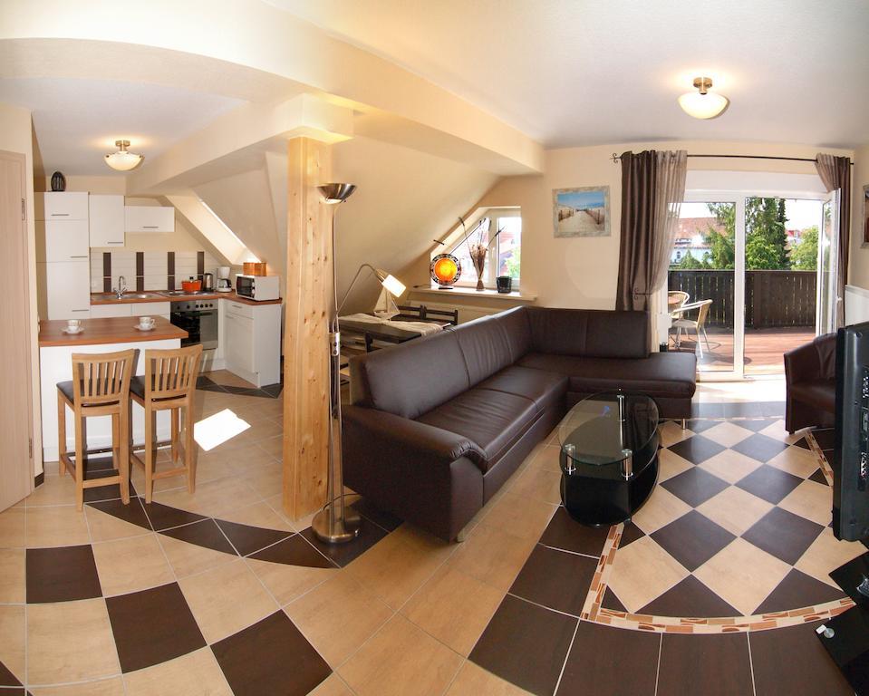 Nanis Hotel & Appartements Steinhude Rum bild