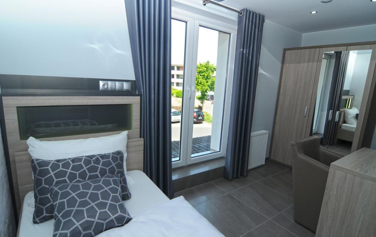 Nanis Hotel & Appartements Steinhude Exteriör bild